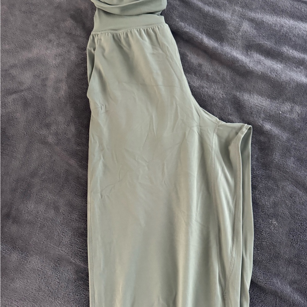 Lululemon pants
